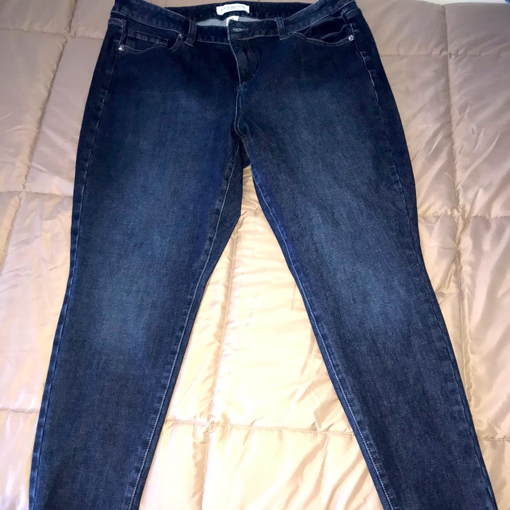 Size 16 lane bryant bnwot skinny jeans